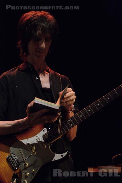 DURUTTI COLUMN - 2005-09-03 - PARIS - Forum des Images - 